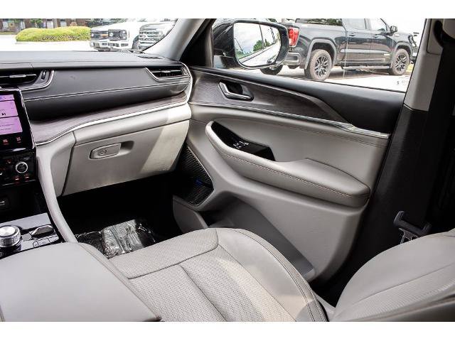 Used 2022 Jeep Grand Cherokee L Overland AWD/4WD image 16