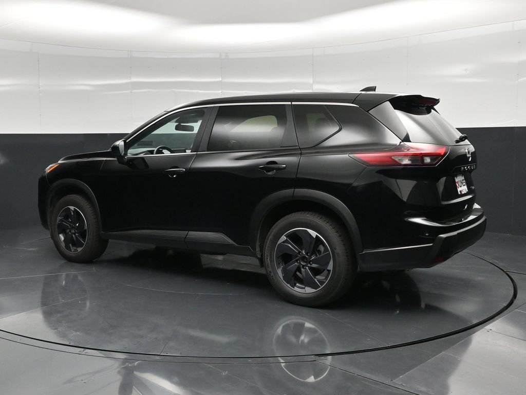 Used 2024 Nissan Rogue SV AWD/4WD image 7