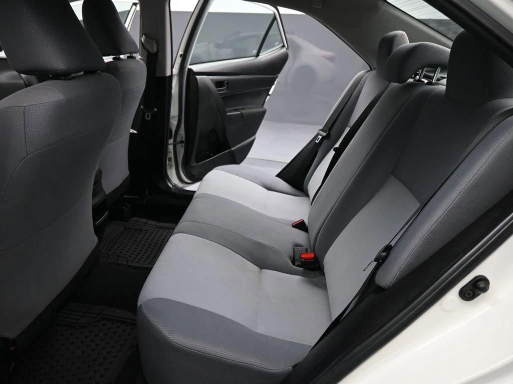 Used 2018 Toyota Corolla L image 42