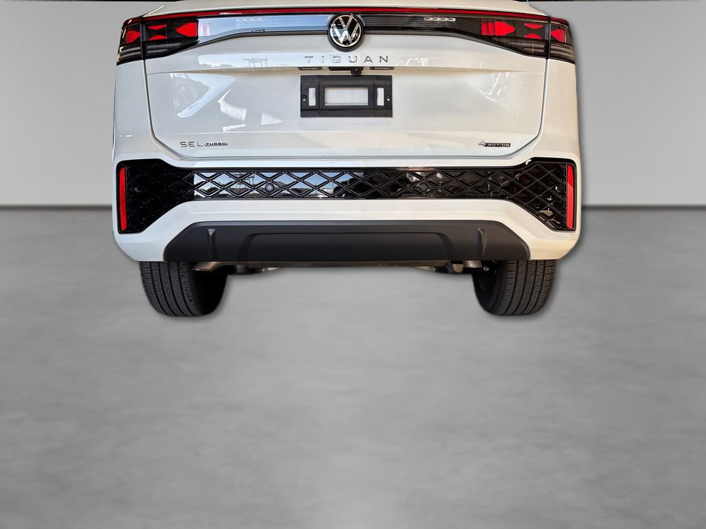 Used 2026 Volkswagen Tiguan SEL R-Line AWD/4WD image 16