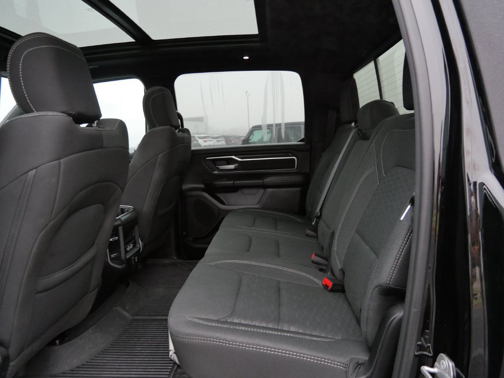 Used 2025 RAM 1500 Big Horn AWD/4WD image 17