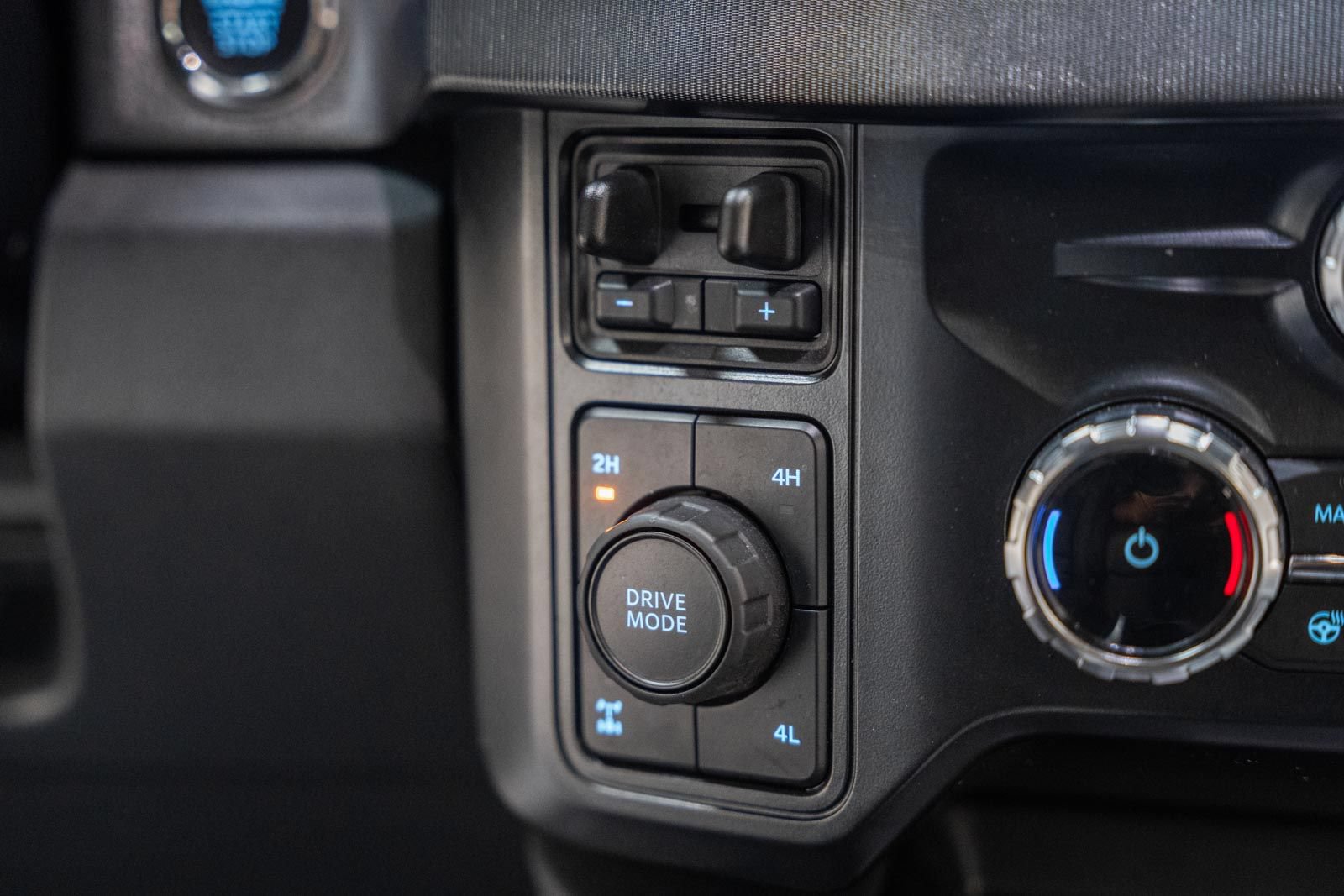 Certified 2026 Ford F250 Platinum AWD/4WD image 33