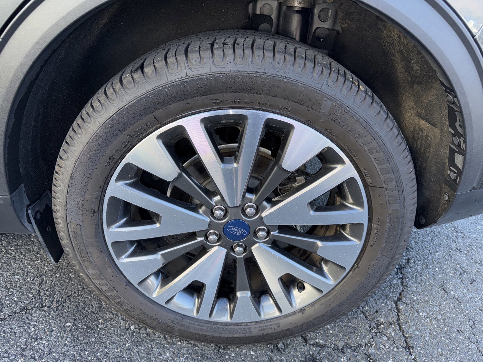 Certified 2020 Ford Escape Titanium w/ Titanium Premium Package 2.0 image 32