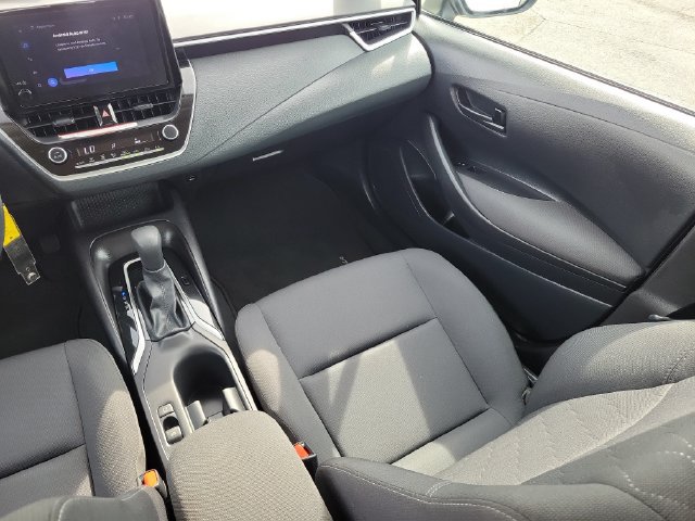 Used 2025 Toyota Corolla LE FWD image 15