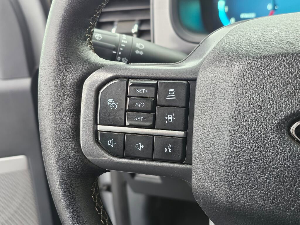 Certified 2025 Ford F150 Lariat image 25