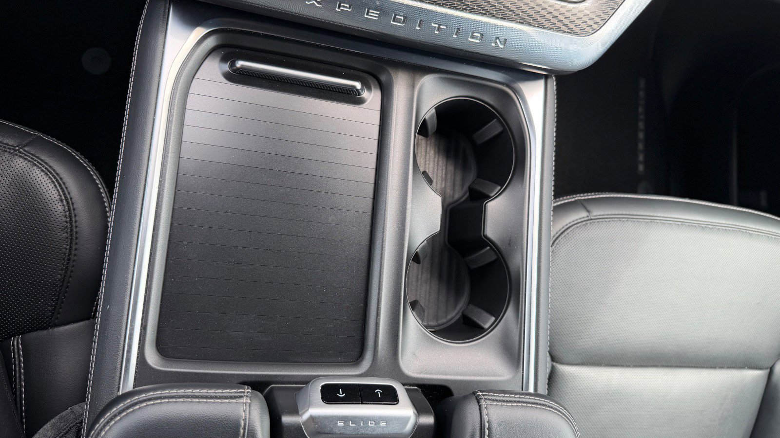 Certified 2025 Ford Expedition Max Platinum w/ Stealth Performance Package AWD/4WD image 52