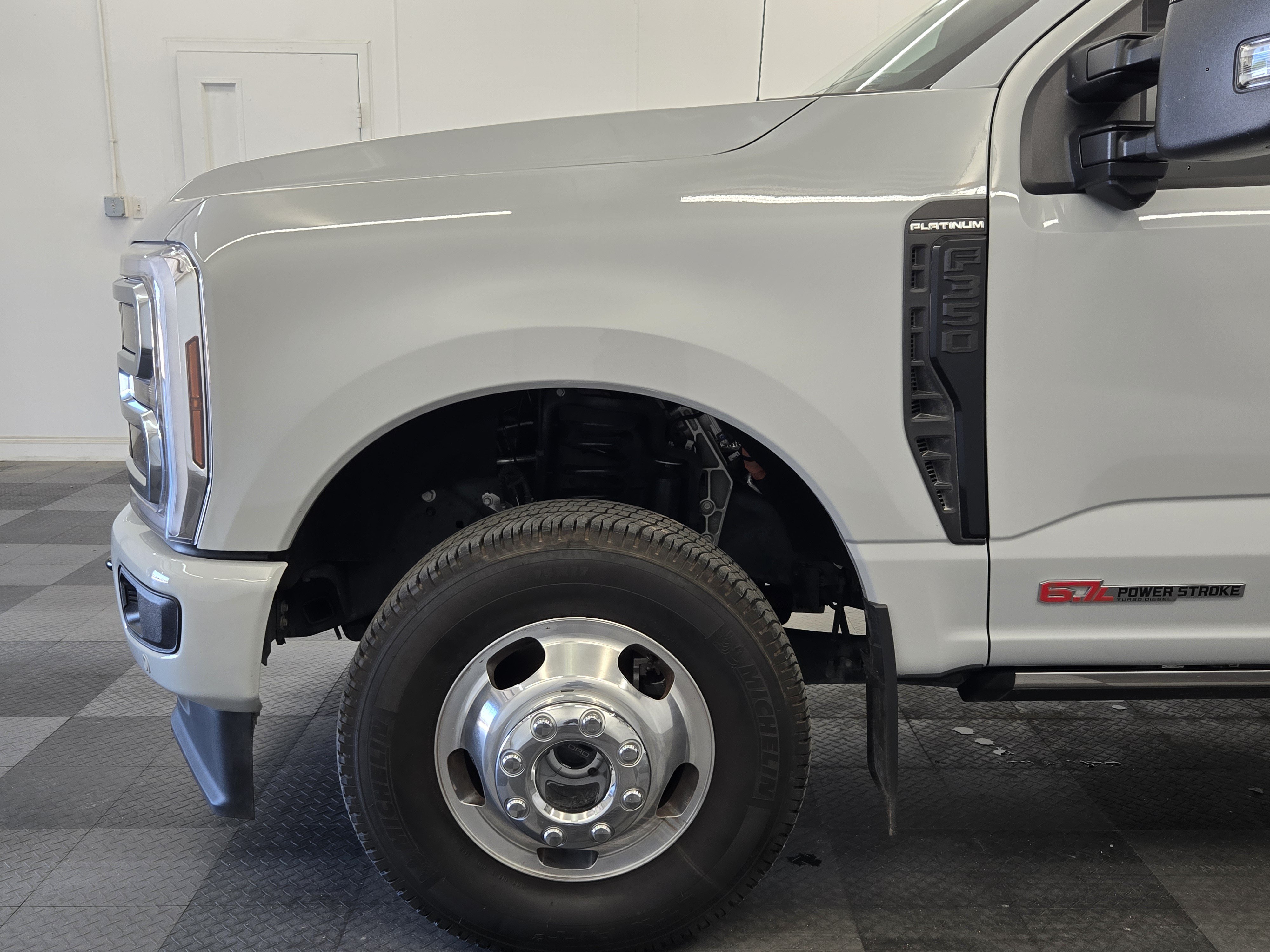 Certified 2026 Ford F350 Platinum AWD/4WD image 9