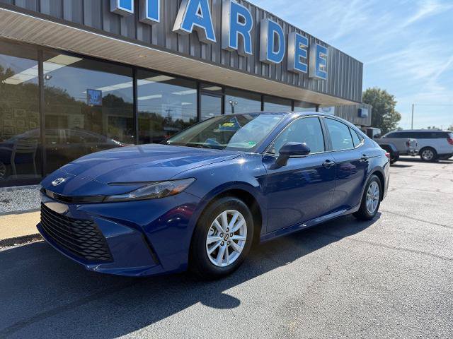 Used 2025 Toyota Camry LE FWD image 1