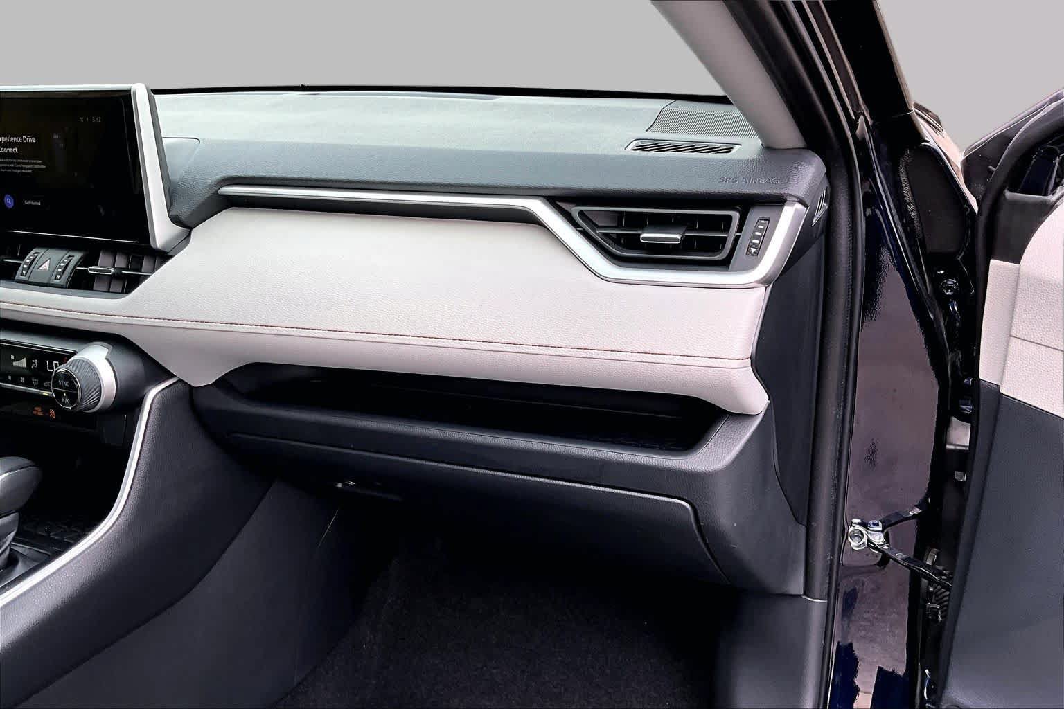 Used 2025 Toyota RAV4 XLE Premium AWD/4WD image 19