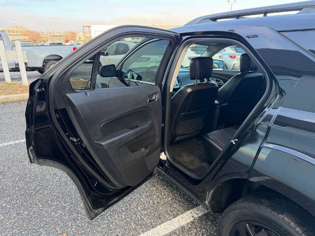 Used 2017 Chevrolet Equinox LT w/ Midnight Edition image 10