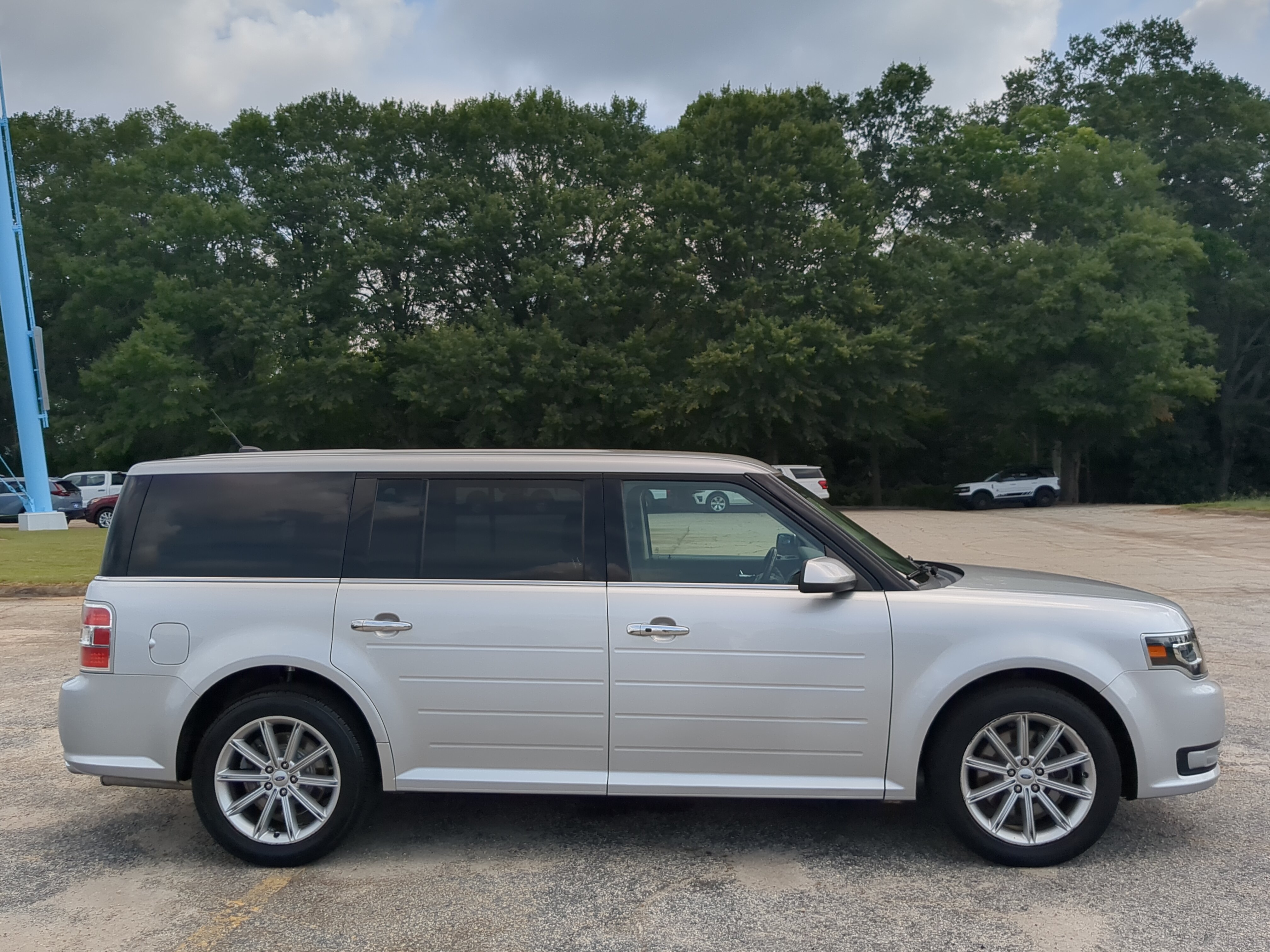 Certified 2019 Ford Flex Limited FWD image 2