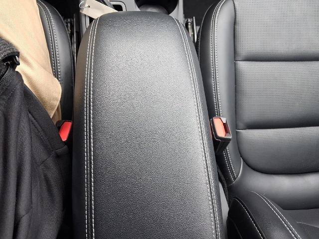 Certified 2025 Ford Escape Platinum AWD/4WD image 16