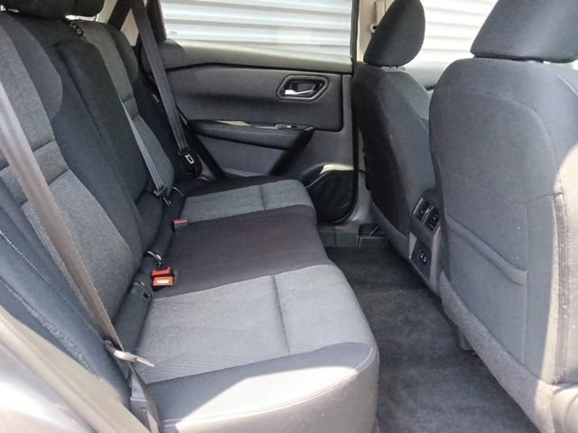 Used 2024 Nissan Rogue SV FWD image 29