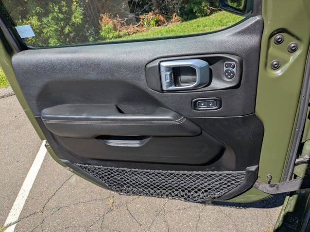 Used 2021 Jeep Wrangler Unlimited Rubicon AWD/4WD image 11