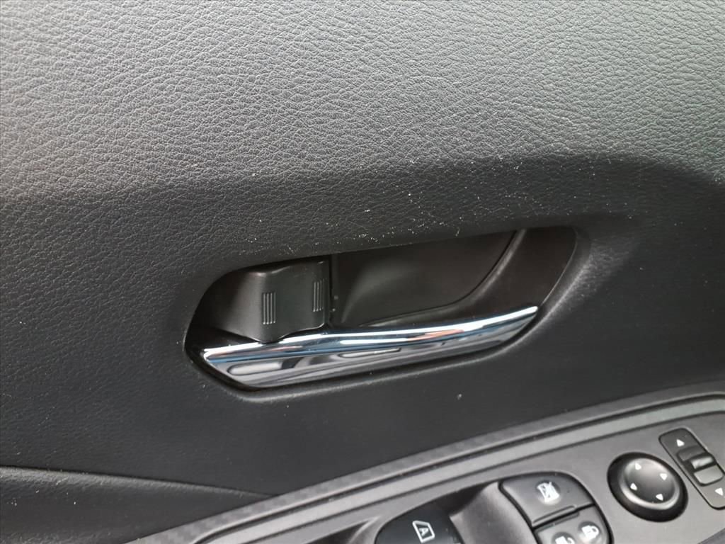 Used 2023 Nissan Versa SV image 16