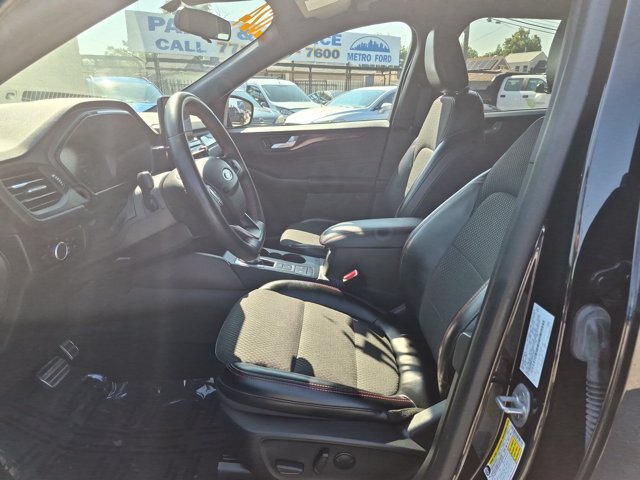 Certified 2024 Ford Escape ST-Line AWD/4WD image 13