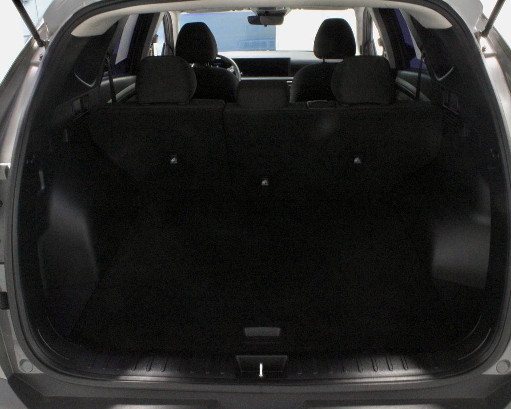 Used 2025 Hyundai Tucson SE FWD image 13