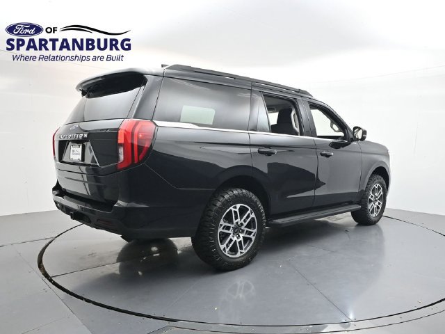 Certified 2025 Ford Expedition Active AWD/4WD image 7