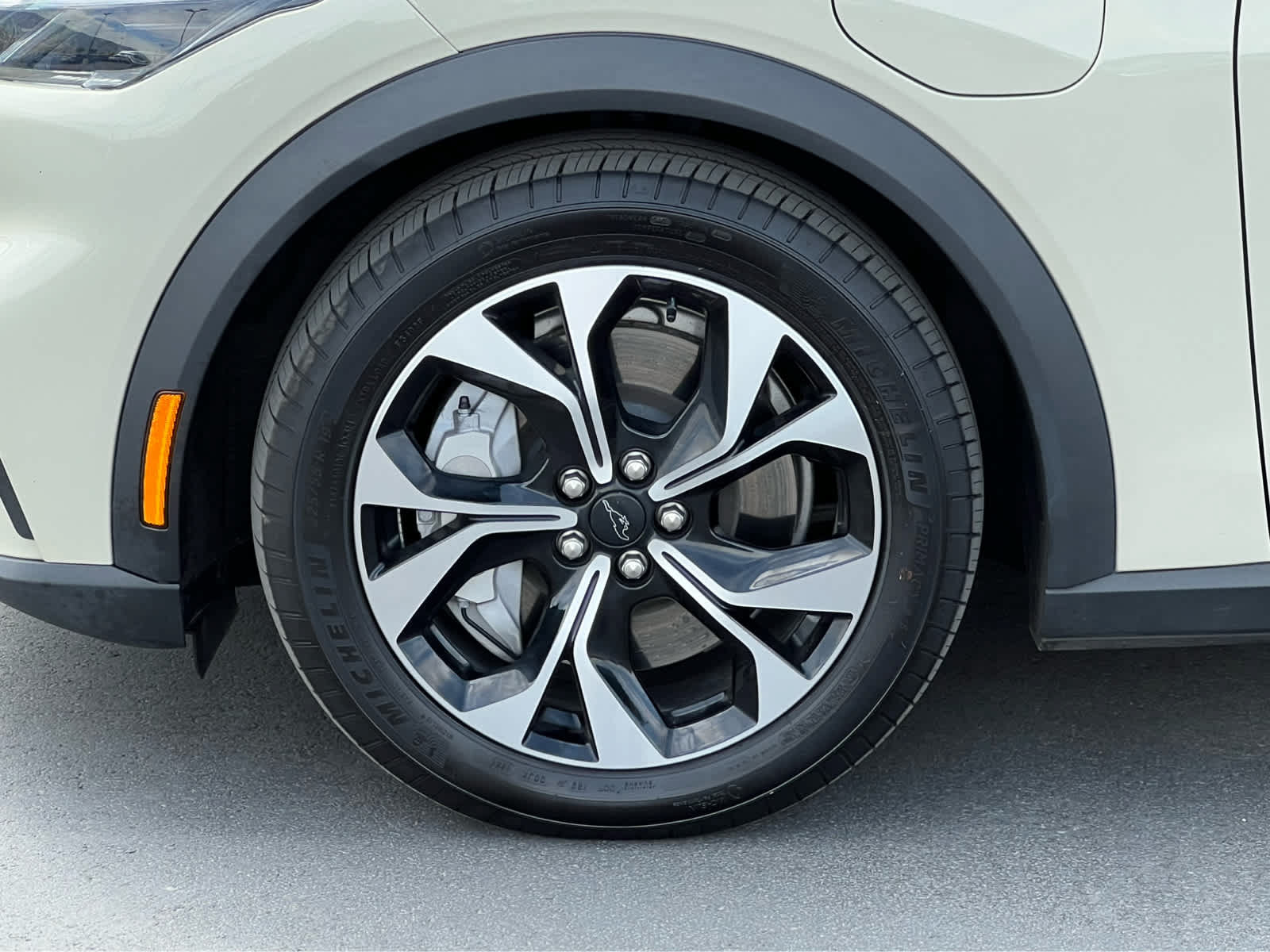 Certified 2025 Ford Mustang Mach-E Select AWD/4WD image 13