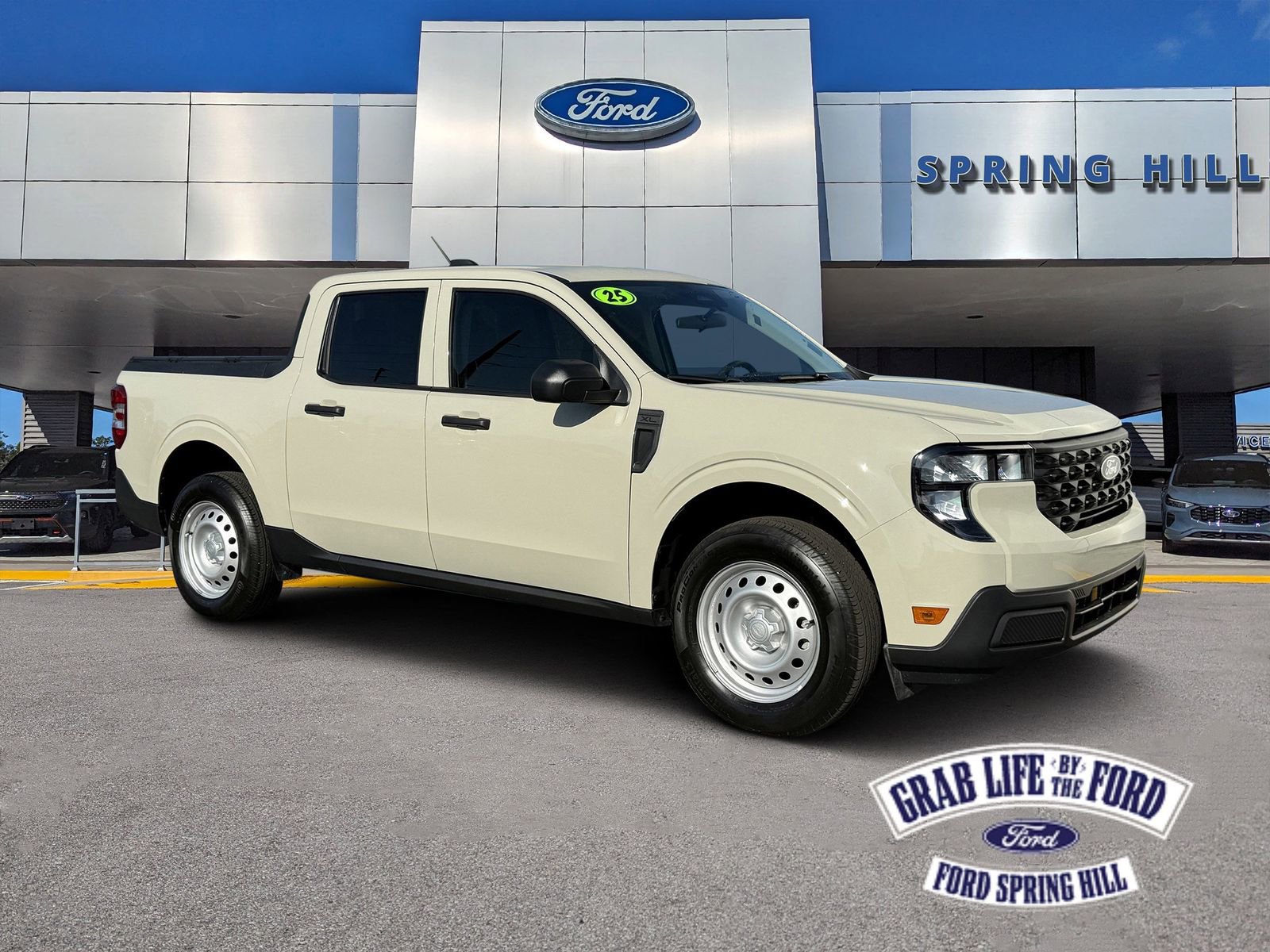 Certified 2025 Ford Maverick XL w/ Equipment Group 102A image 1