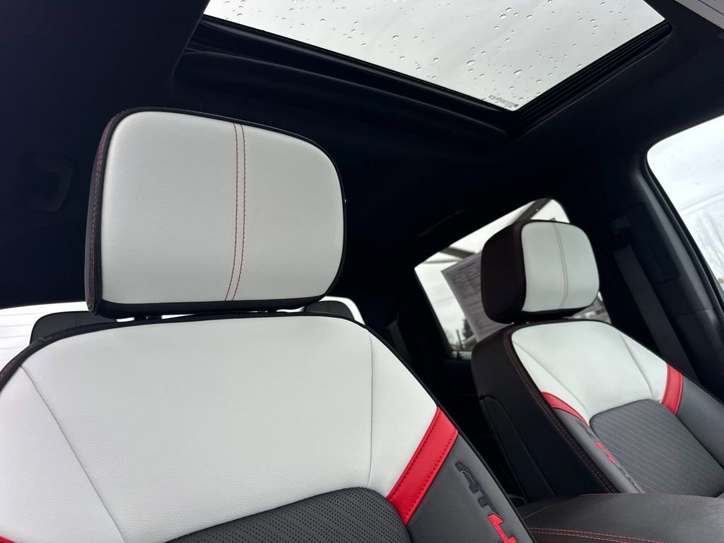 Used 2024 GMC Canyon AT4X image 15