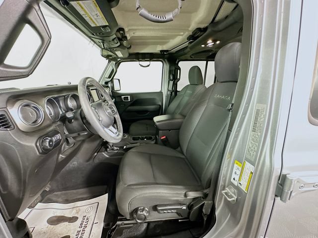Used 2019 Jeep Wrangler Unlimited Sahara w/ Cold Weather Group AWD/4WD image 27