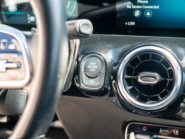 Used 2021 Mercedes-Benz GLA 250 4MATIC image 35