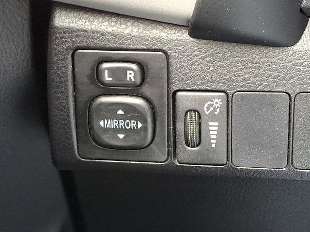 Used 2019 Toyota Corolla LE image 23