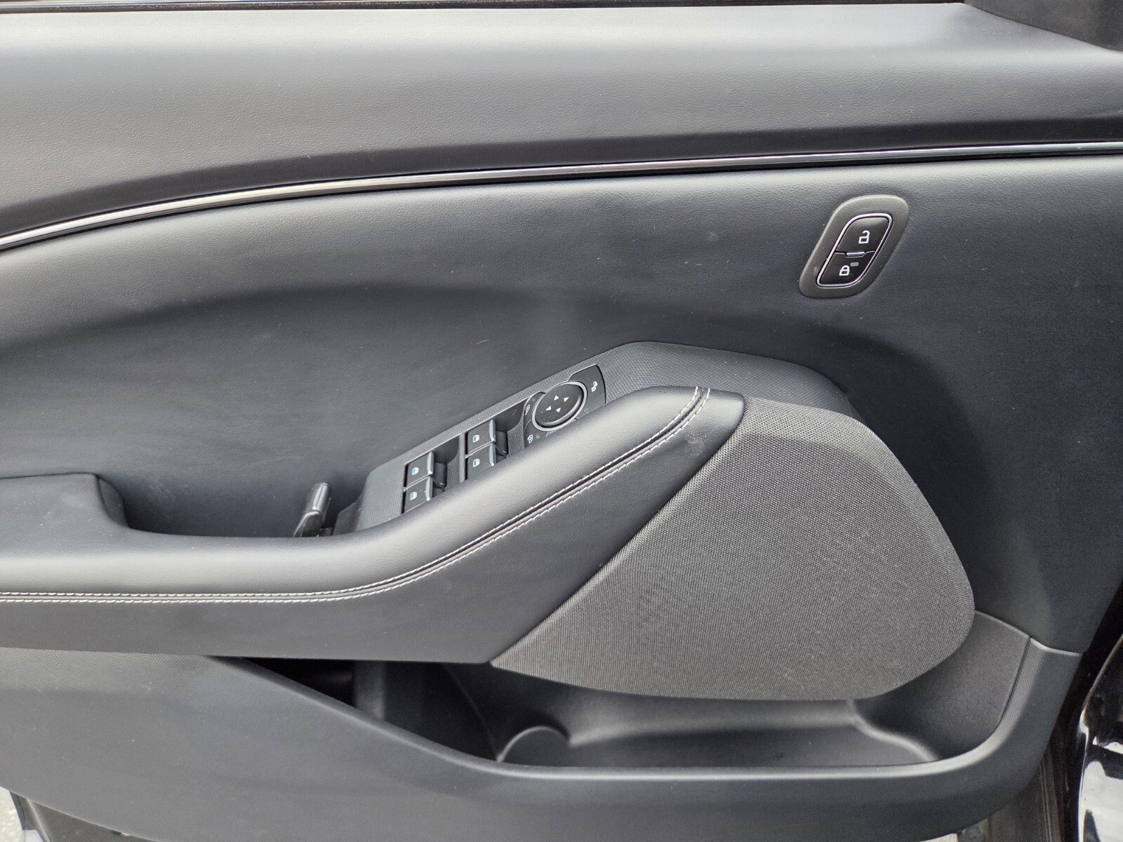 Certified 2023 Ford Mustang Mach-E Select image 17