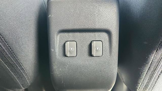 Used 2024 Nissan Kicks SR image 24