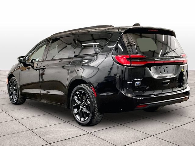Used 2022 Chrysler Pacifica Touring-L w/ S Appearance Package AWD/4WD image 10