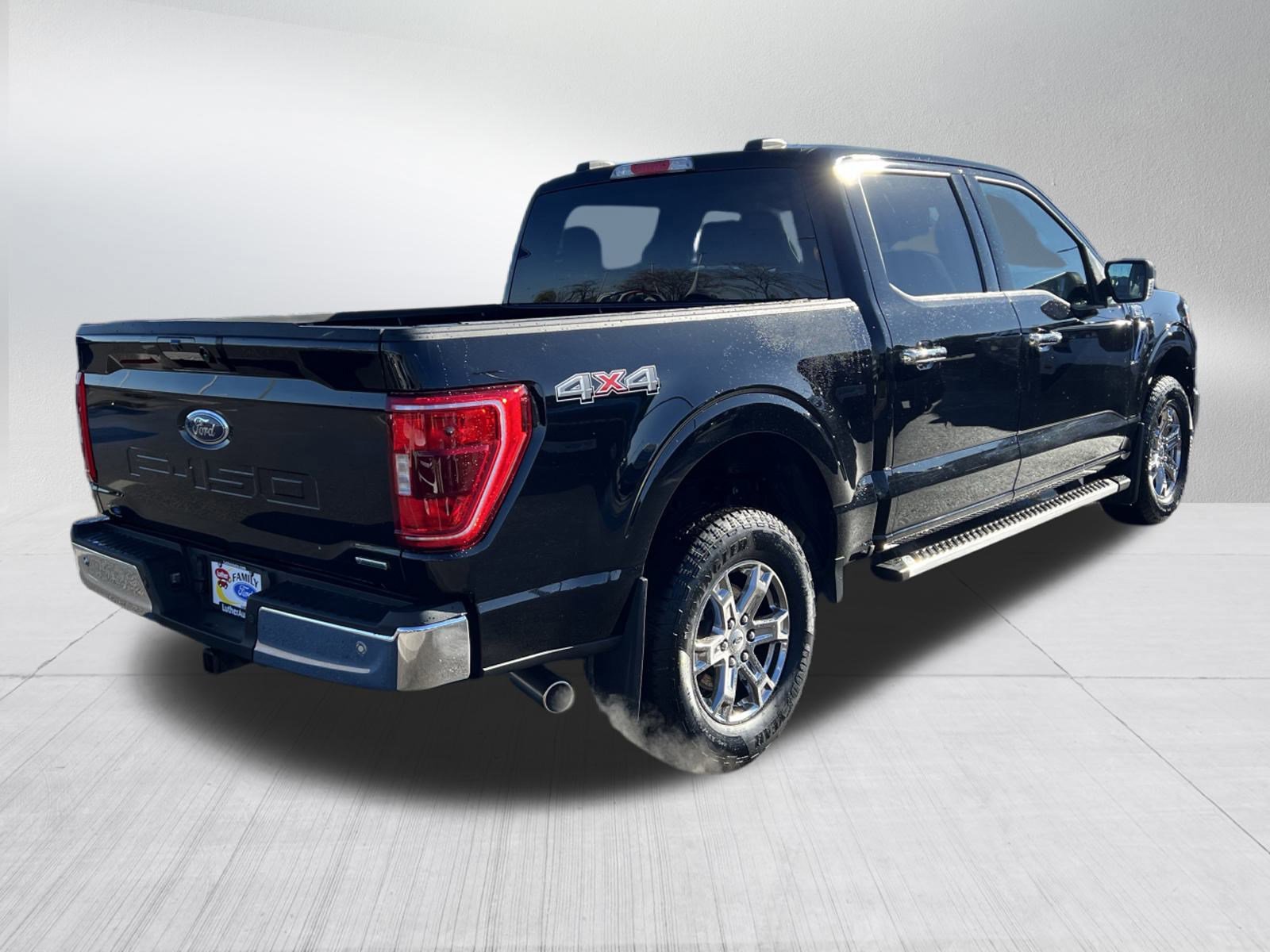 Certified 2022 Ford F150 XLT w/ Equipment Group 302A High image 5