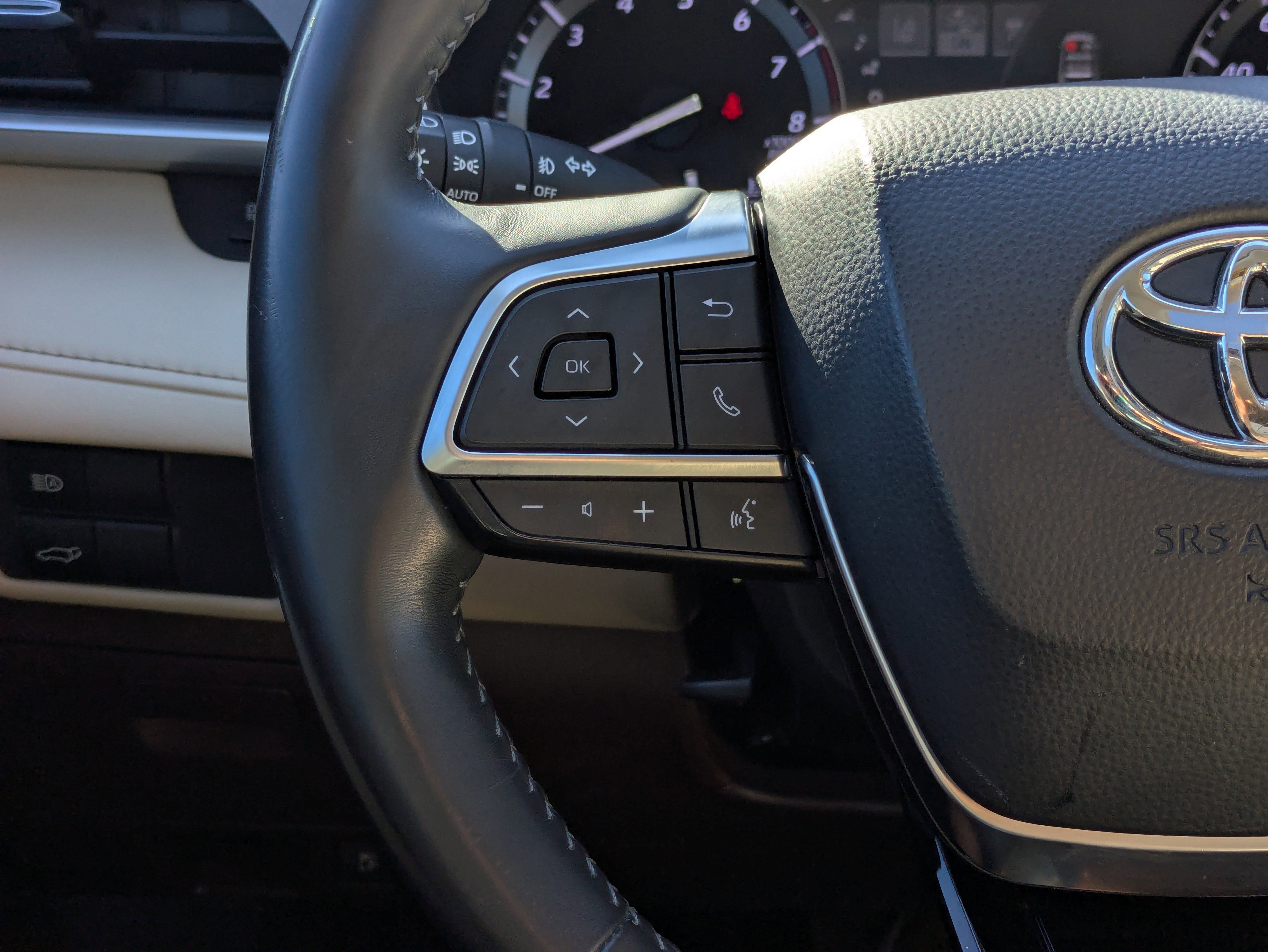 Used 2021 Toyota Highlander XLE image 27