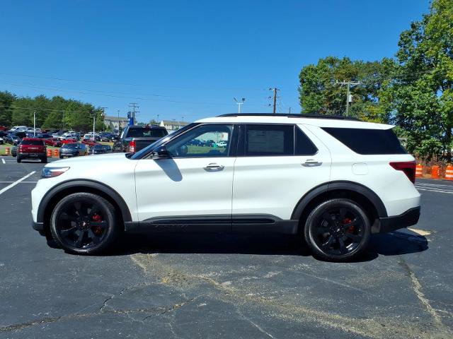 Certified 2022 Ford Explorer ST w/ ST Street Pack RWD image 3
