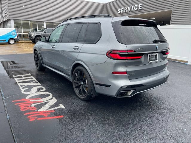 Used 2024 BMW X7 xDrive40i w/ M Sport Package AWD/4WD image 5