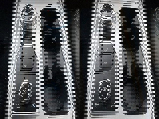 Certified 2022 Ford Explorer XLT w/ Equipment Group 202A image 22