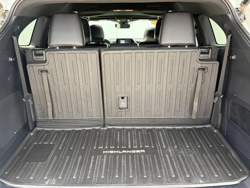 Used 2022 Toyota Highlander XSE AWD/4WD image 22