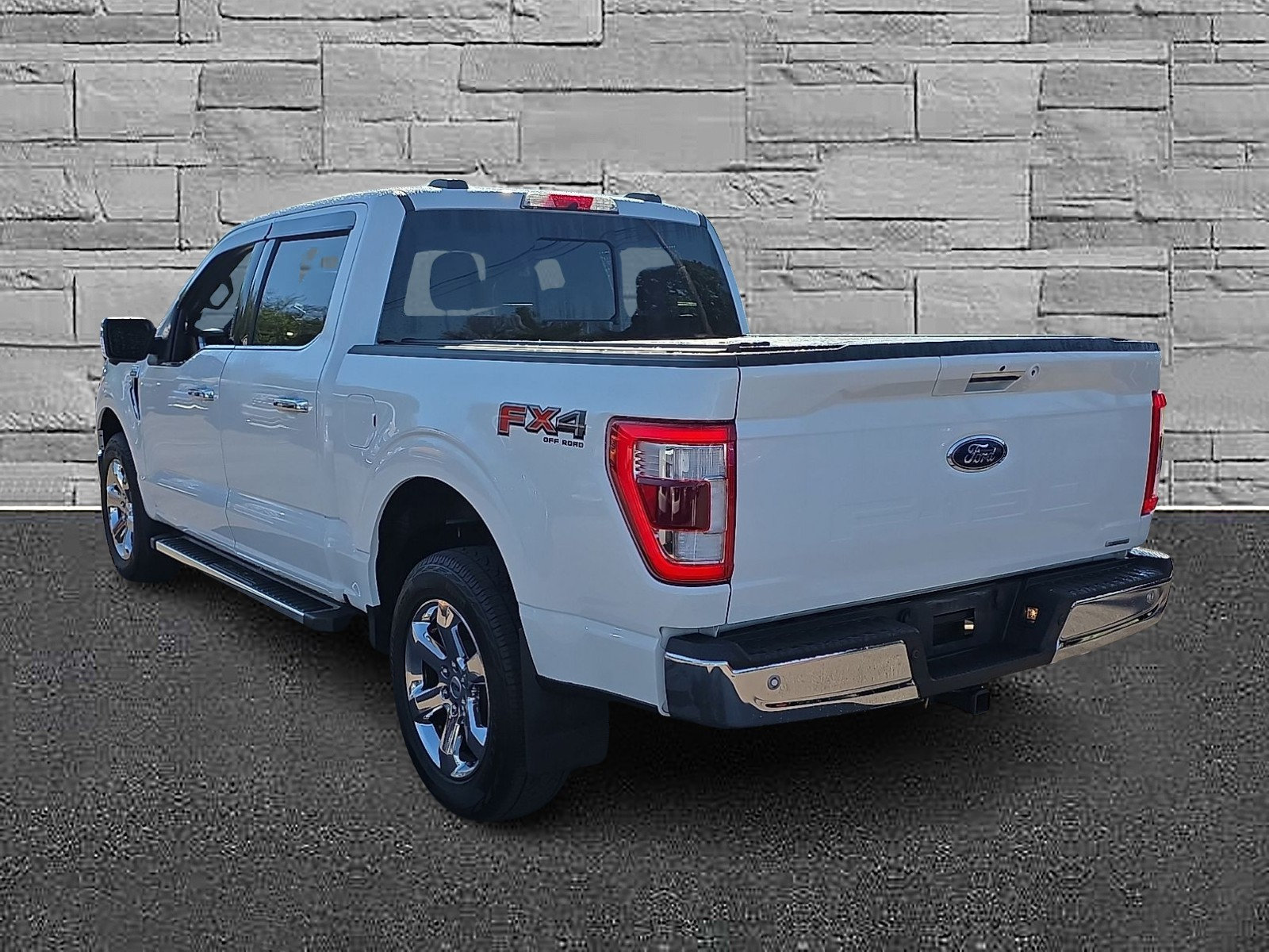 Certified 2022 Ford F150 Lariat w/ Max Trailer Tow Package AWD/4WD image 8