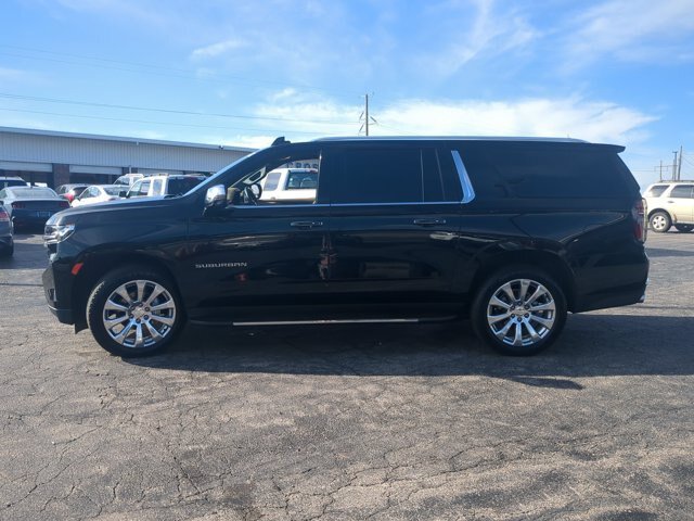 Used 2023 Chevrolet Suburban Premier w/ Premium Package AWD/4WD image 7