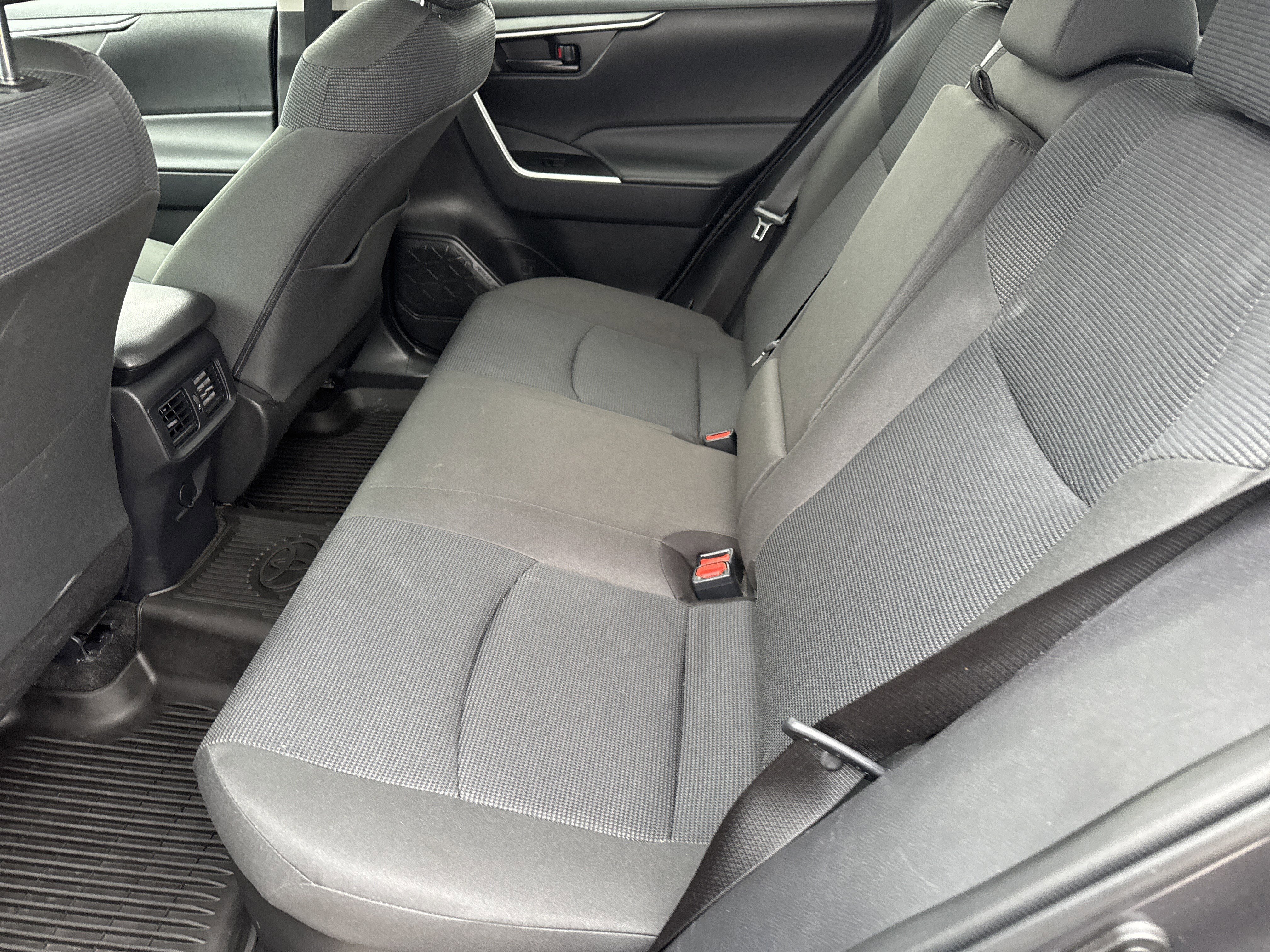 Used 2024 Toyota RAV4 LE image 13