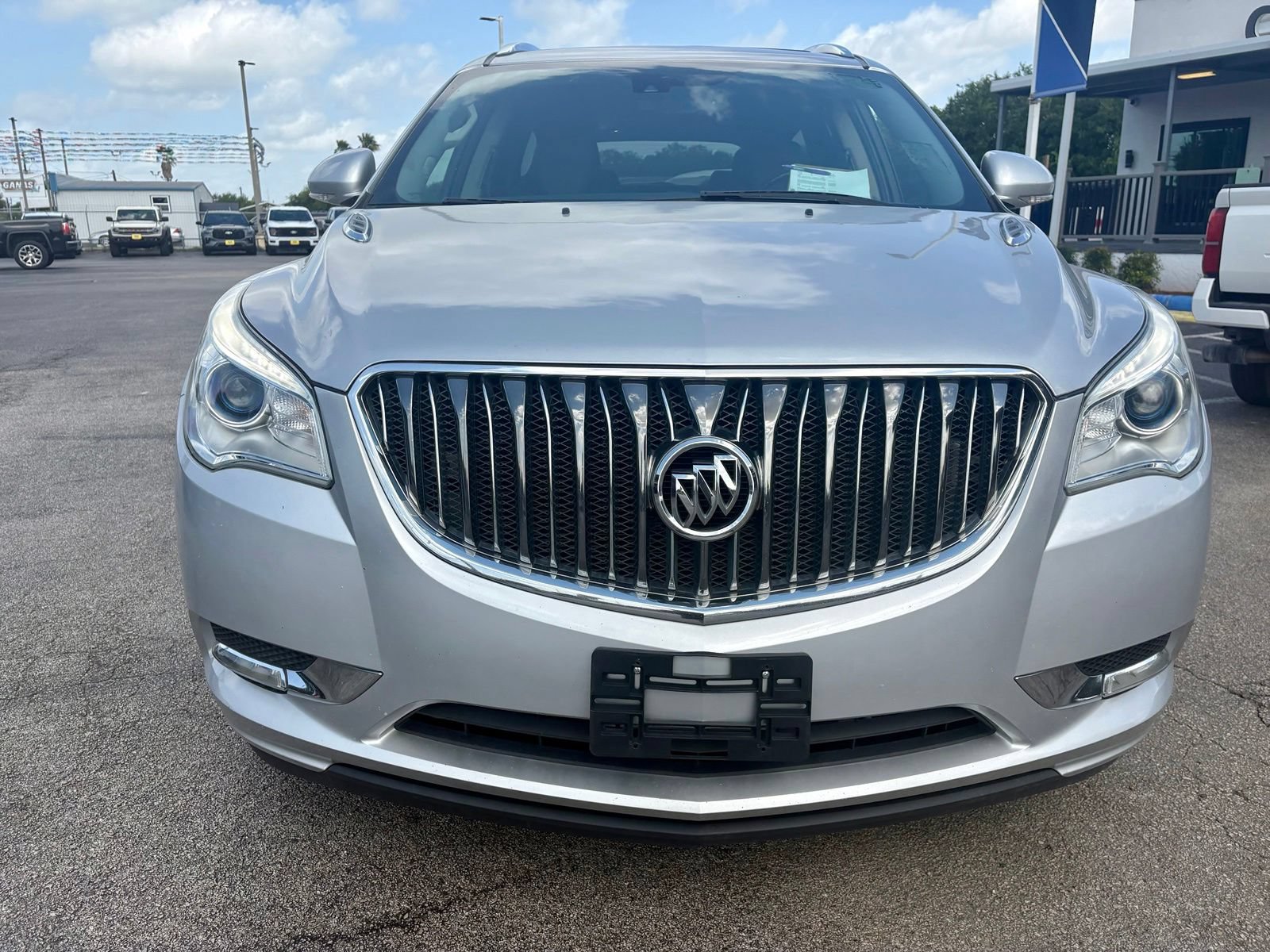 Used 2017 Buick Enclave Premium w/ Experience Buick Package FWD image 8