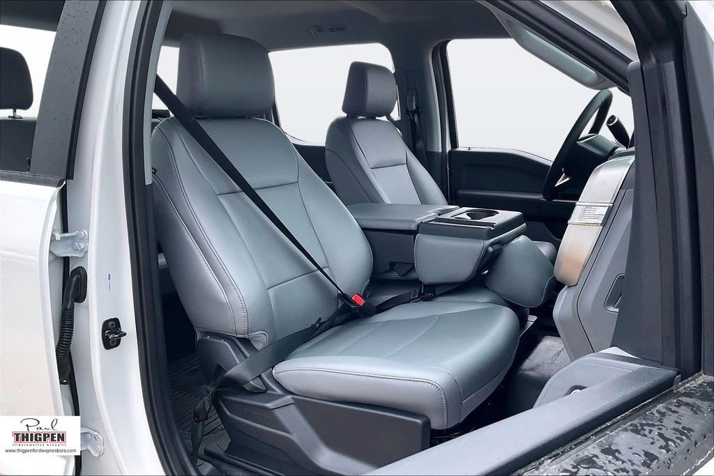 Certified 2025 Ford F250 XL w/ XL Chrome Package image 7