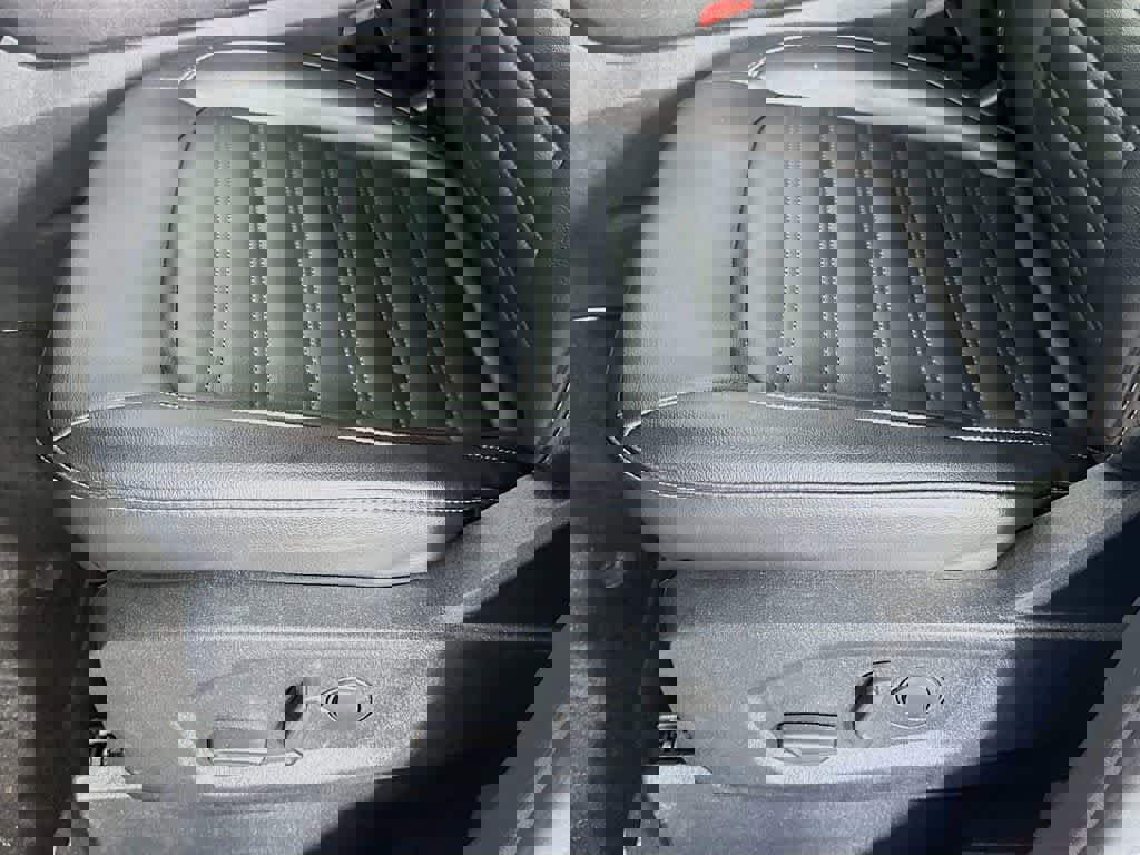 Certified 2020 Ford Edge SEL w/ Cold Weather Package image 30