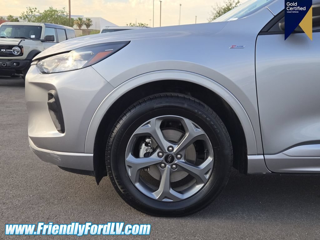 Certified 2024 Ford Escape ST-Line AWD/4WD image 9