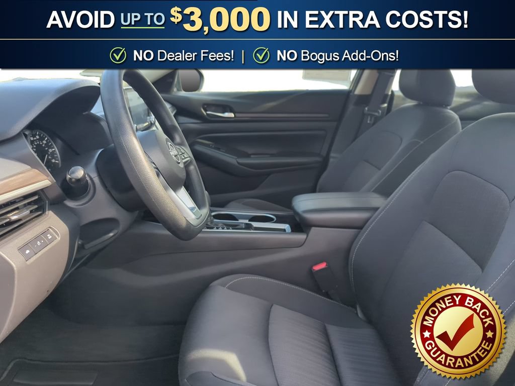 Used 2024 Nissan Altima 2.5 SV FWD image 14