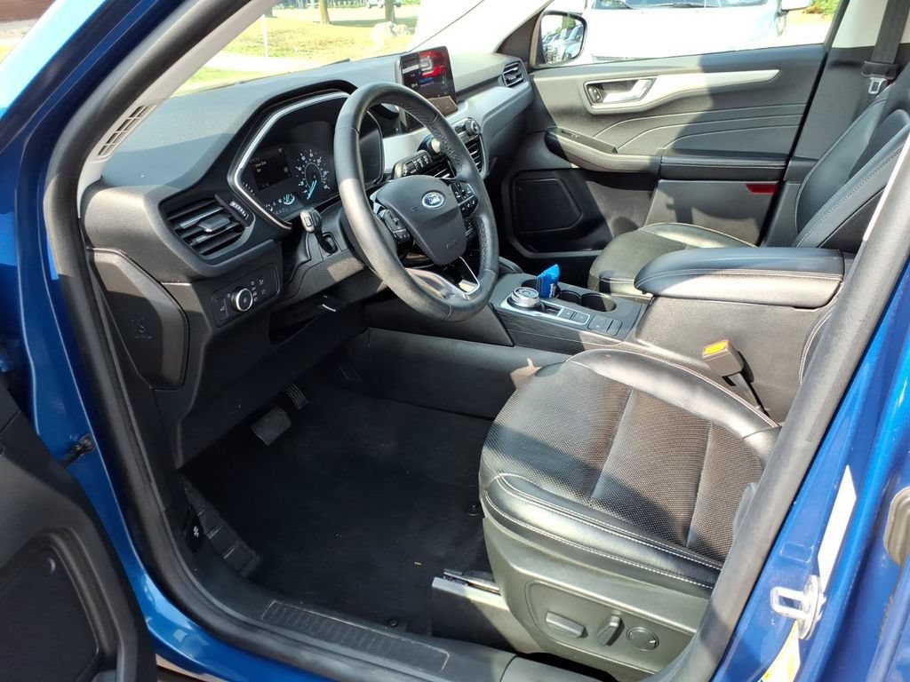 Certified 2022 Ford Escape SEL AWD/4WD image 10