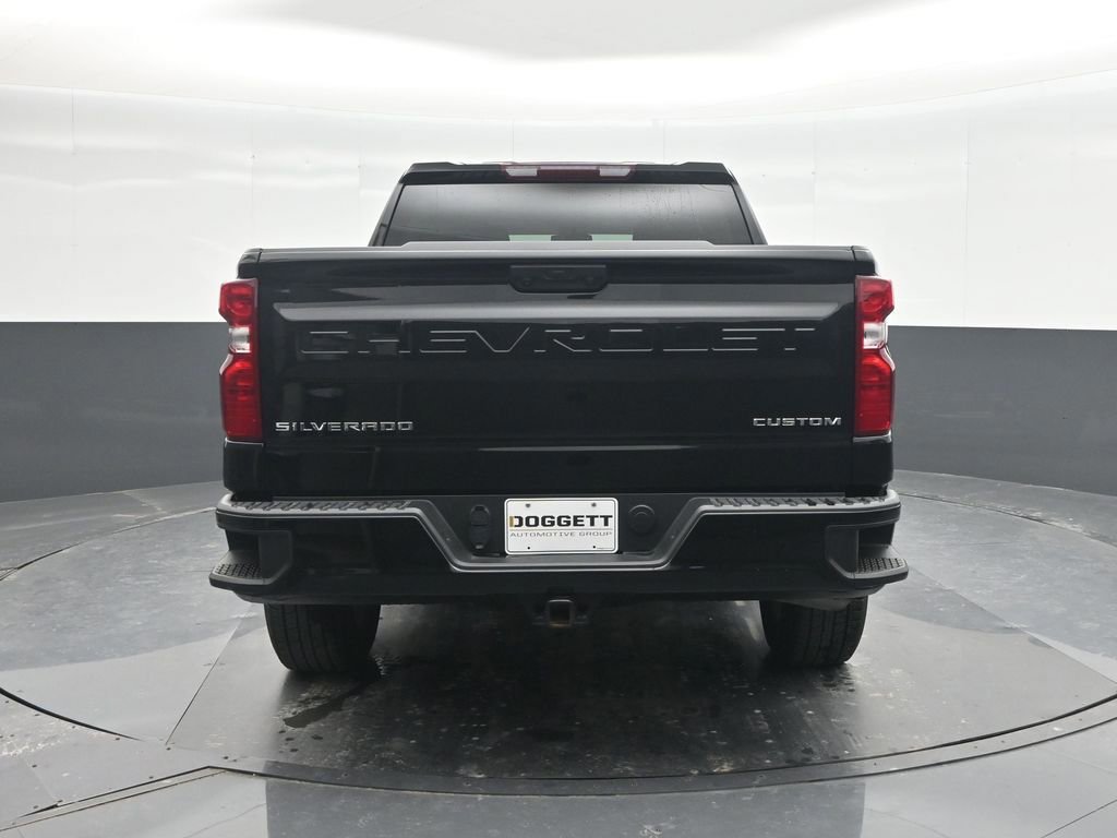 Used 2025 Chevrolet Silverado 1500 Custom image 5