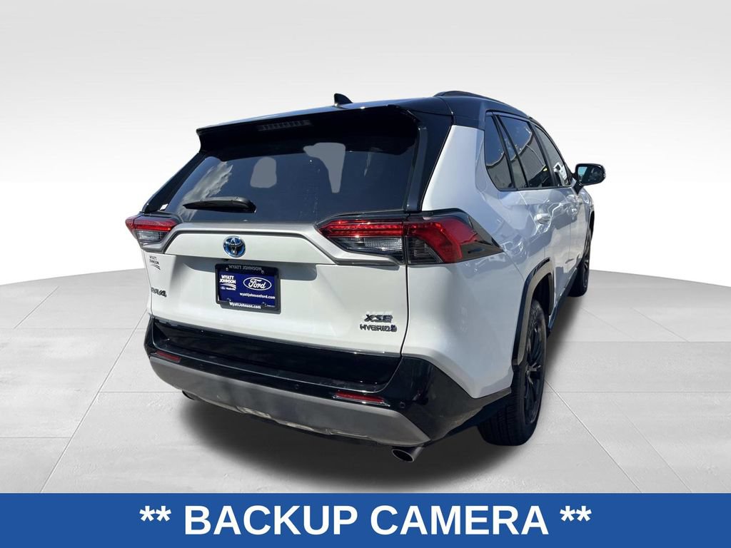 Used 2023 Toyota RAV4 XSE AWD/4WD image 3