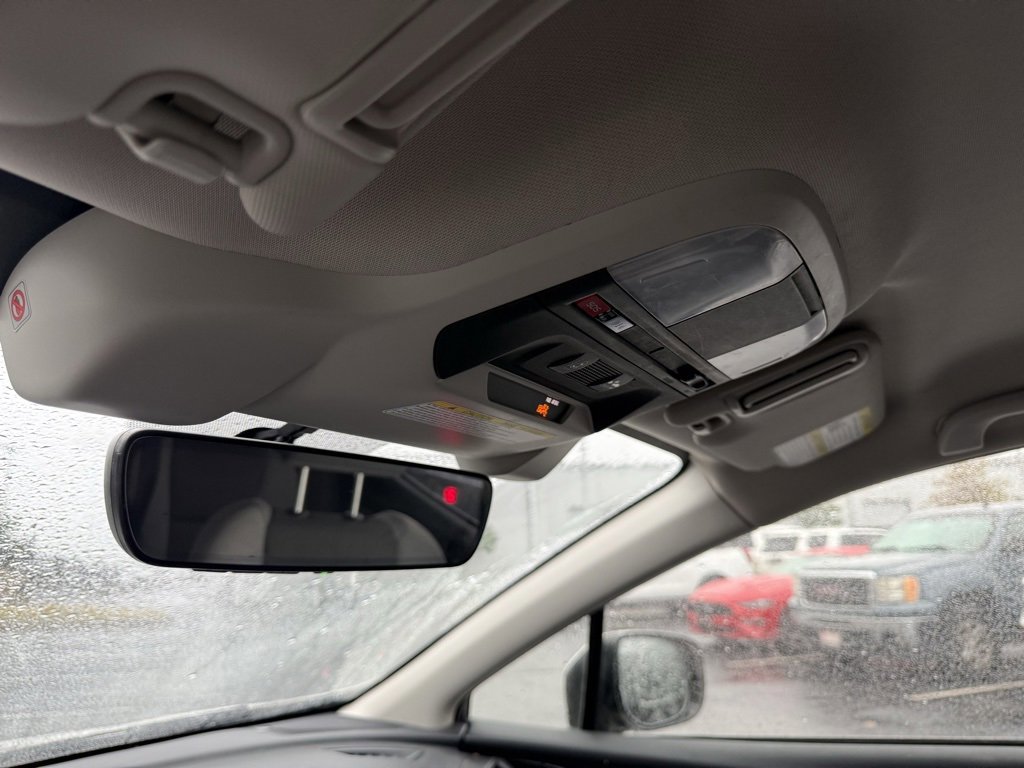 Used 2018 Subaru Crosstrek 2.0i Premium w/ Eyesight System image 21