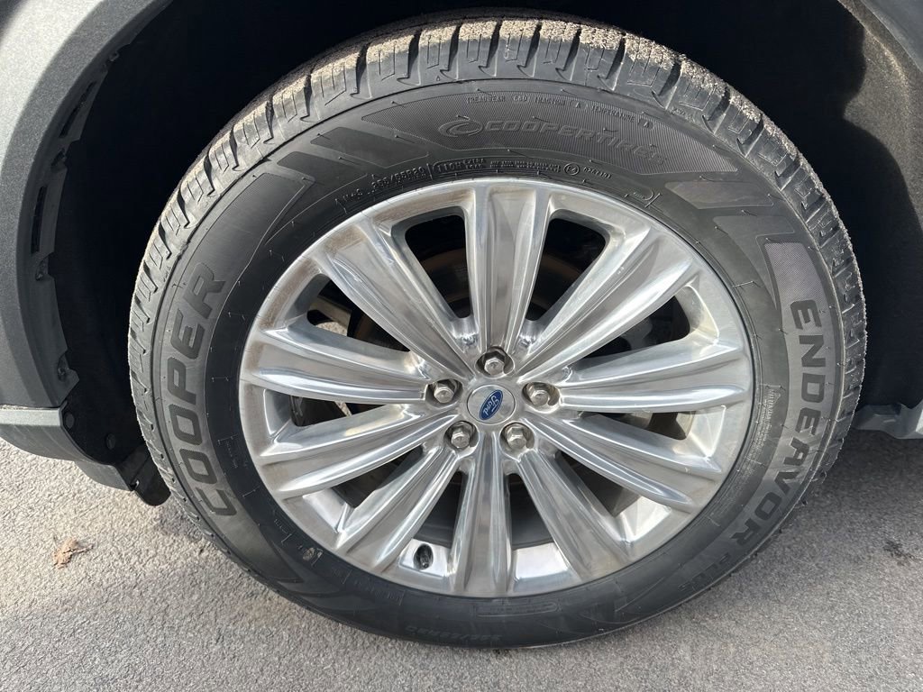 Certified 2023 Ford Explorer Limited w/ Limited Technology Package image 9